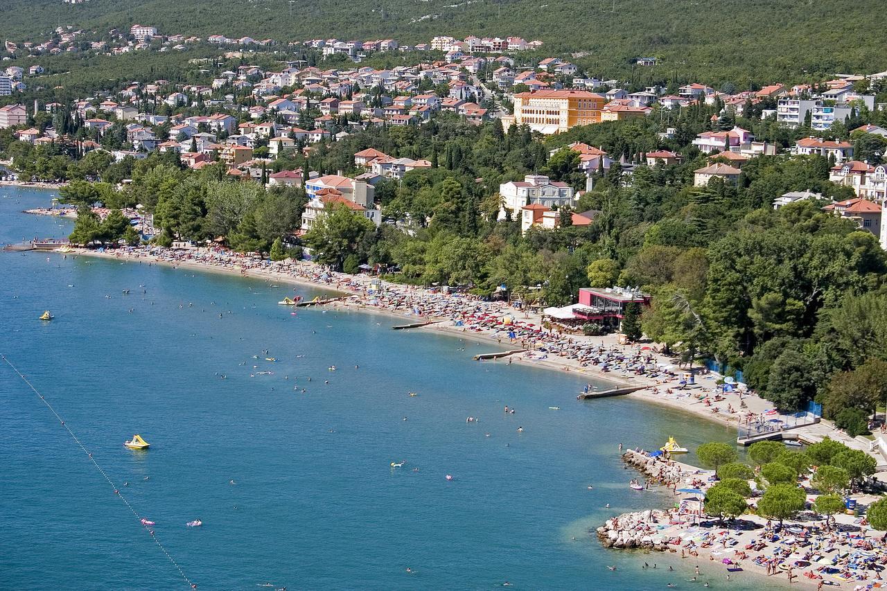 Apartments Nives Crikvenica Eksteriør bilde