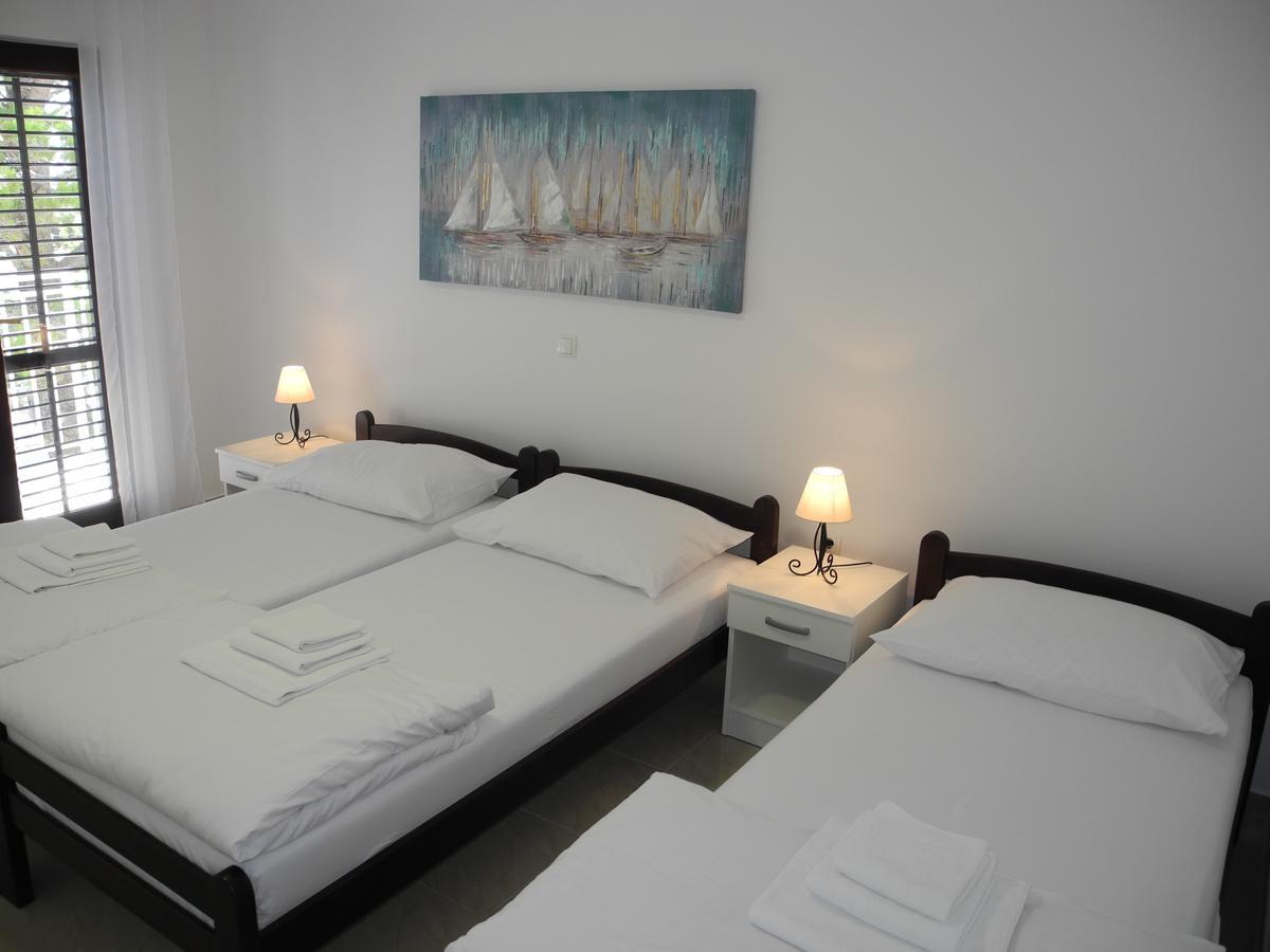 Apartments Nives Crikvenica Eksteriør bilde